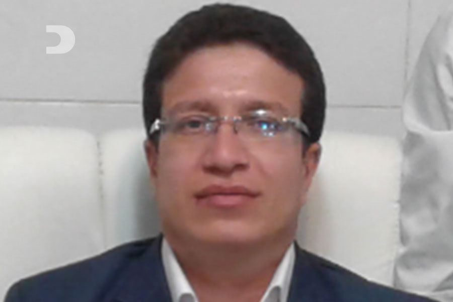 جناب آقای حامد مهره چی (کد 155) 