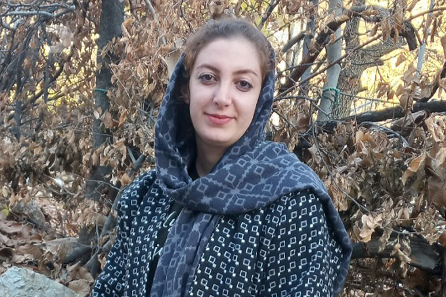 سرکار خانم نگار ویسی (کد 130)